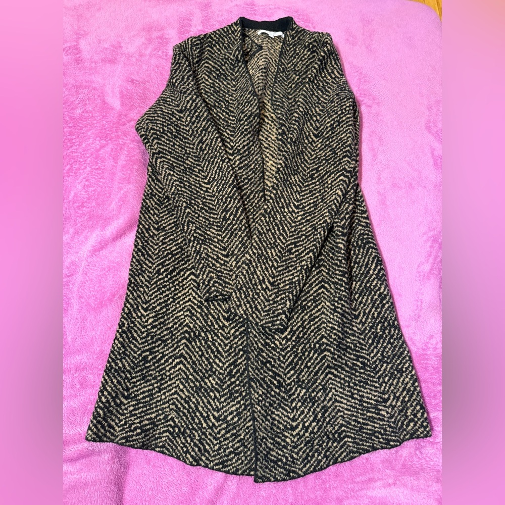 Chic Black and Tan Herringbone Vest #511